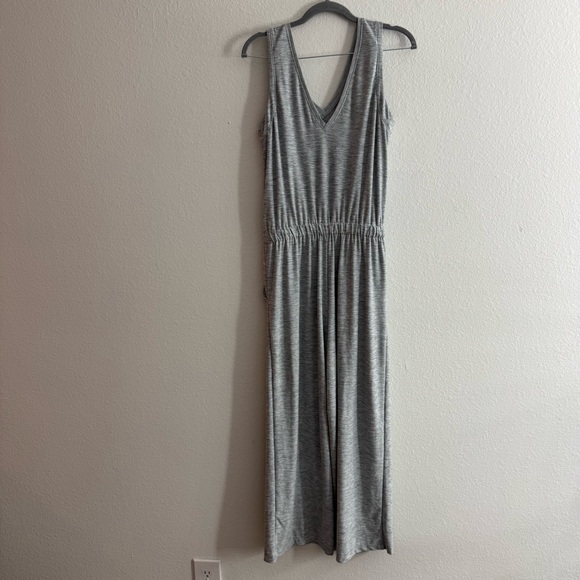 Old Navy Women’s Breathe ON V-Neck Wide Leg Grey Athletic Lounge Jumpsuit - Picture 3 of 4